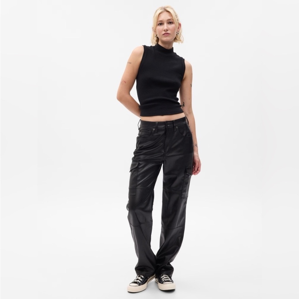 GAP 90s Loose Vegan Leather Cargo Pants Size 12